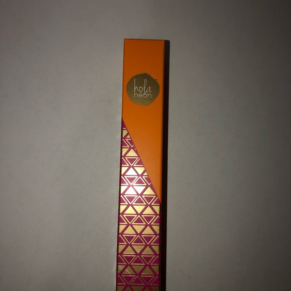 Hola neon velvet liquid lipstick